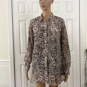 DKNYC.    NWOT ANIMAL PRINT 2 PIECE BLOUSE SIZE XS